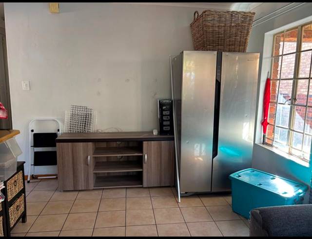 2 BEDROOM PROPERTY TO RENT IN LYTTELTON